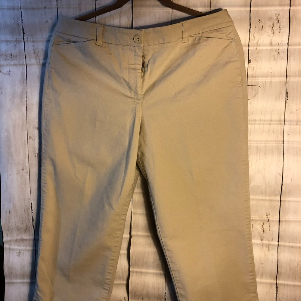 Ladies Khaki Capris